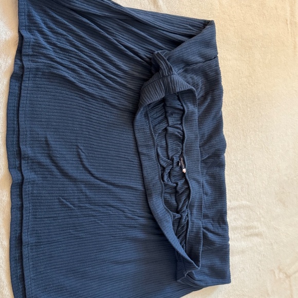 ModCloth Navy Ribbed Woven Midi Skirt 3x - Picture 2 of 4